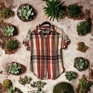 Universal Thread Salmon Pink/White/Navy/Light Blue Rayon Plaid Shirt